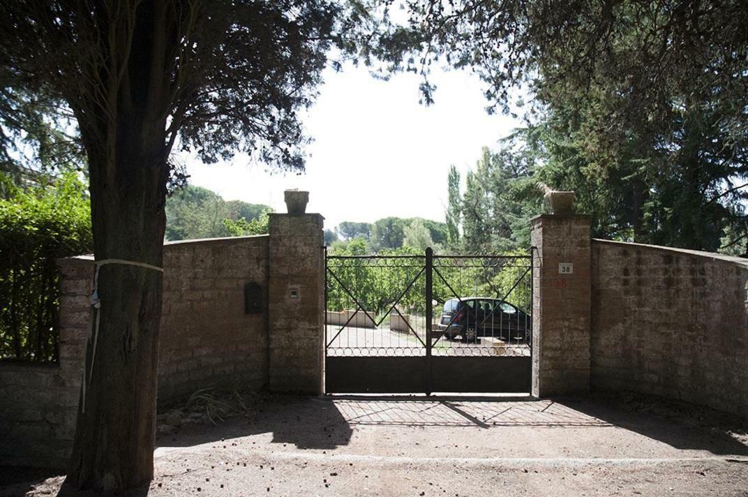 Il Maestro E L'Innamorata Sutri Exterior foto